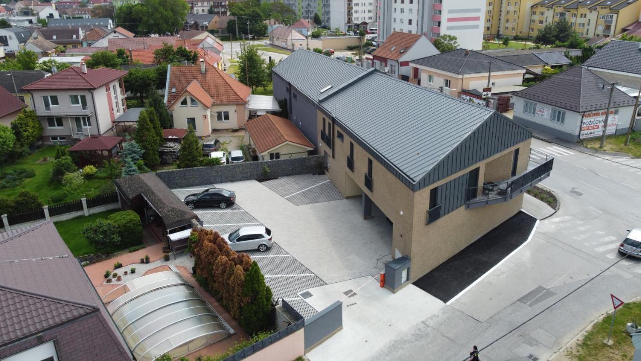 Project Ik Luxury Apartments Sered' 외부 사진